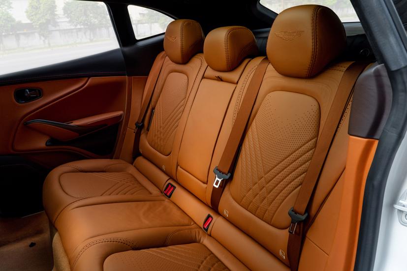 Aston Martin DBX - si&#234;u SUV gi&#225; gần 16,7 tỷ đồng - Ảnh 13
