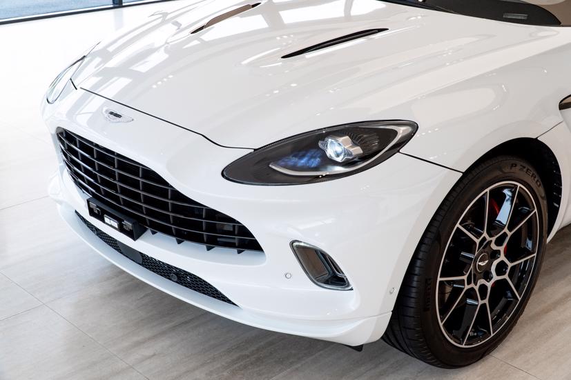 Aston Martin DBX - si&#234;u SUV gi&#225; gần 16,7 tỷ đồng - Ảnh 3