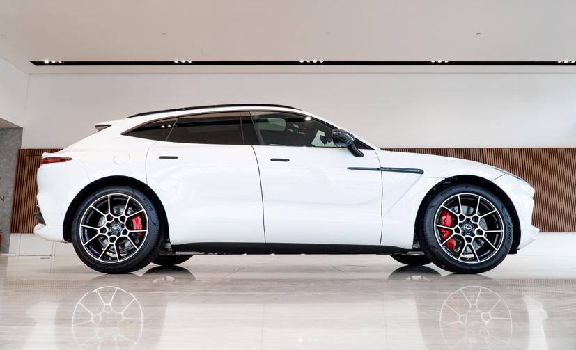 Aston Martin DBX - si&#234;u SUV gi&#225; gần 16,7 tỷ đồng - Ảnh 4