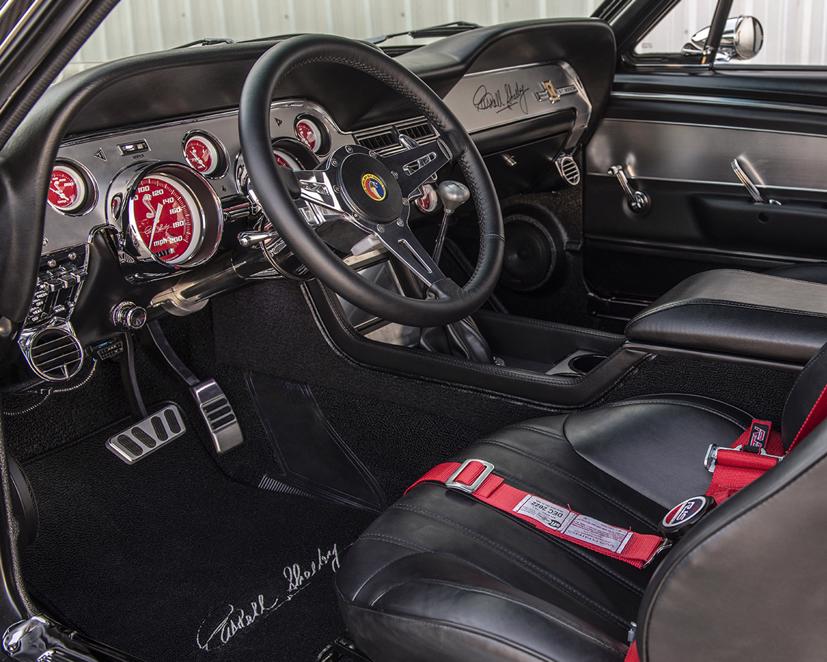 Si&#234;u xe cổ Shelby GT500 được l&#224;m mới với vỏ carbon - Ảnh 4