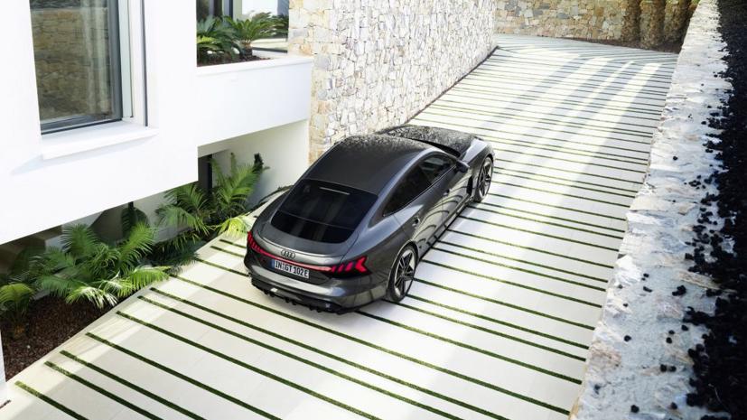 Audi ra mắt xe điện E-Tron GT 2022 - Ảnh 14