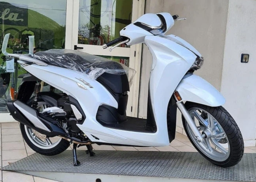 Honda SH mới có thể đổ bộ Việt Nam vào tháng 3 qua kênh nhập khẩu tư nhân.