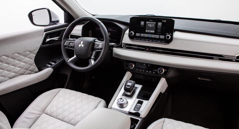 Mitsubishi Outlander 2022 gi&#225; từ 26.990 USD, giao xe v&#224;o th&#225;ng 4 - Ảnh 2