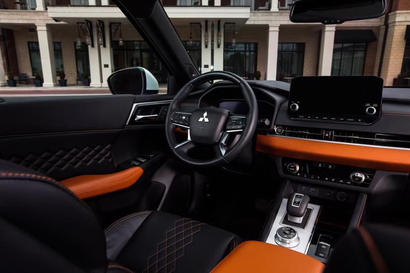 Mitsubishi Outlander 2022 gi&#225; từ 26.990 USD, giao xe v&#224;o th&#225;ng 4 - Ảnh 9