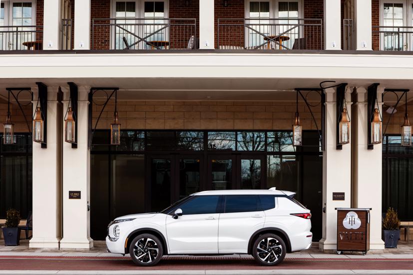 Mitsubishi Outlander 2022 gi&#225; từ 26.990 USD, giao xe v&#224;o th&#225;ng 4 - Ảnh 8