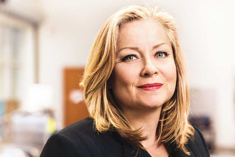 Năm người phụ nữ quyền lực trong ngành công nghiệp ô tô thế giới - Ảnh 2