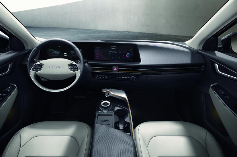 Cận cảnh crossover coupe điện Kia EV6 2021 c&#243; thể di chuyển gần 500km một lần sạc - Ảnh 5