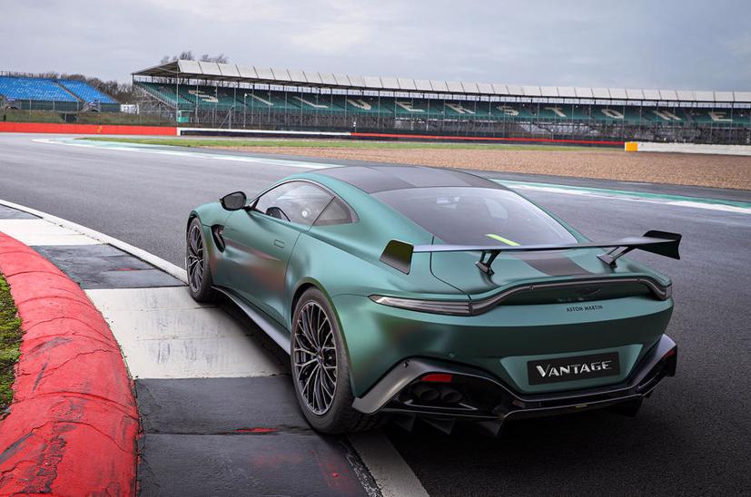 Aston Martin h&#233; lộ si&#234;u xe an to&#224;n đặc biệt phi&#234;n bản F1 2021 - Ảnh 2