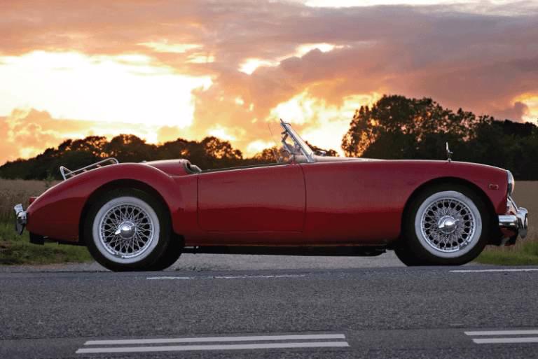 5 mẹo đơn giản giữ cho ô tô mát mẻ trong mùa hè - Ảnh 1