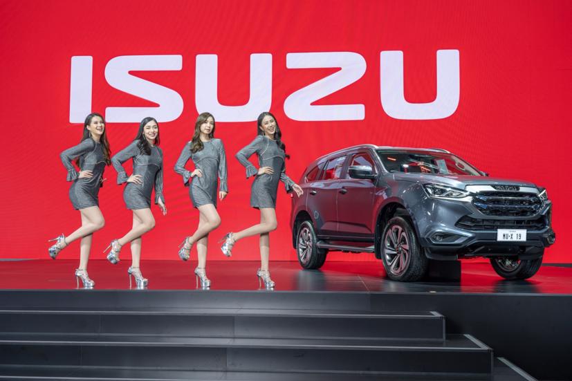 Ngắm dàn siêu mẫu cực nóng bỏng tại triển lãm Bangkok International Motor Show 2021 - Ảnh 6