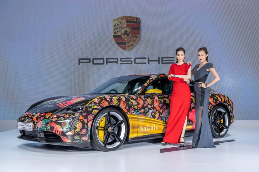 Ngắm dàn siêu mẫu cực nóng bỏng tại triển lãm Bangkok International Motor Show 2021 - Ảnh 11