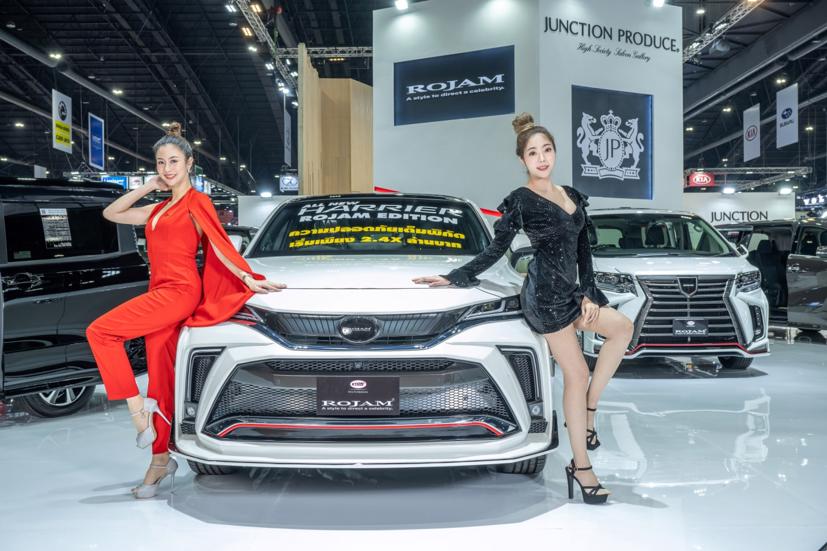 Ngắm dàn siêu mẫu cực nóng bỏng tại triển lãm Bangkok International Motor Show 2021 - Ảnh 4