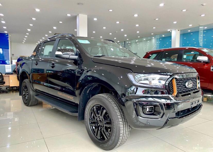 Ford Ranger 2021 tăng giá 30-70 triệu đồng.