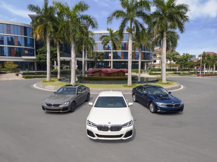 BMW 5 Series mới ch&#237;nh thức ra mắt tại Việt Nam - Ảnh 1