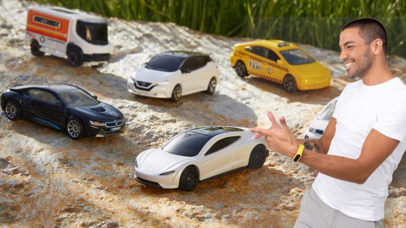 Công ty ô tô đồ chơi này đang sản xuất một chiếc Tesla Roadster, có thể sẽ được ra mắt trước cả chiếc xe thật!