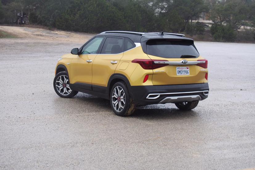 Kia Seltos tại Mỹ đang được hãng xe Hàn Quốc Kia tiến hành triệu hồi vì các nguy cơ cháy nổ. Ngoài Seltos còn có mẫu xe Soul nằm trong diện triệu hồi lần này.