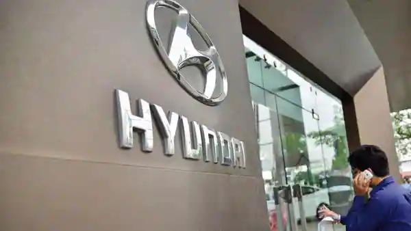 Hyundai và Kia đã quyết định tạm thời ngừng sản xuất tại các nhà máy ở Hàn Quốc do cuộc khủng hoảng thiếu chất bán dẫn ngày càng gia tăng.