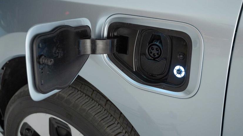 Ford F-150 Lightning 2022 thuần điện ch&#237;nh thức lộ diện - Ảnh 4