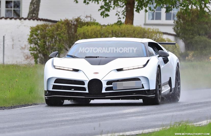 Siêu xe Bugatti Centodieci khoe dáng trên đường đua Nürburgring - Ảnh 11