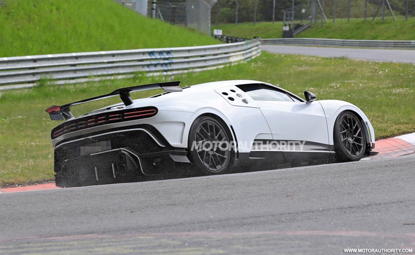 Siêu xe Bugatti Centodieci khoe dáng trên đường đua Nürburgring - Ảnh 8