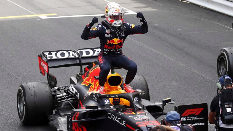 Chặng 5 F1 2021: Verstappen xuất sắc gi&#224;nh ng&#244;i đầu, Hamilton tr&#236;nh diễn &quot;thảm hại&quot; - Ảnh 1