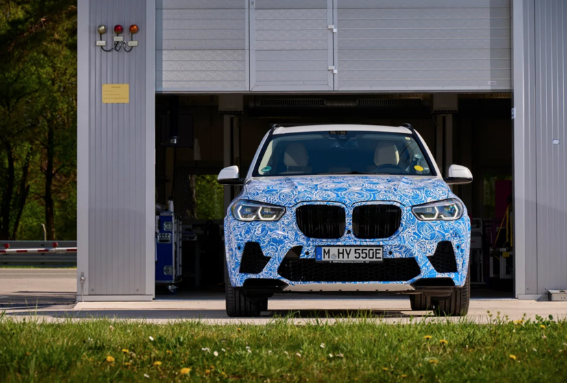 BMW i Hydrogen Next chạy pin hydro lộ diện tr&#234;n đường - Ảnh 4