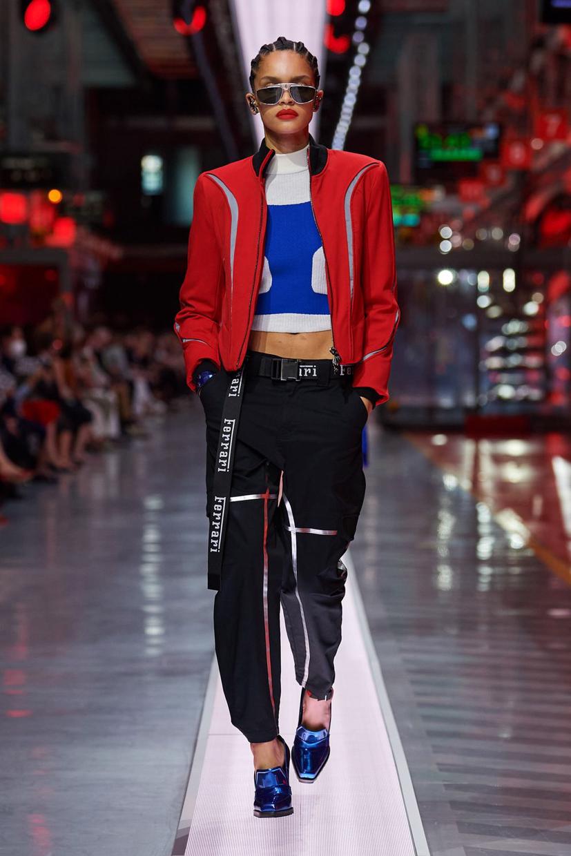 Bộ sưu tập thời trang của si&#234;u xe Ferrari tr&#244;ng sẽ như thế n&#224;o? - Ảnh 10