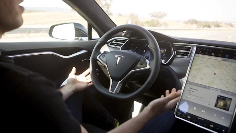 NHTSA đang thực hiện các điều tra liên quan đến tai nạn liên quan đến xe ô tô của Tesla.