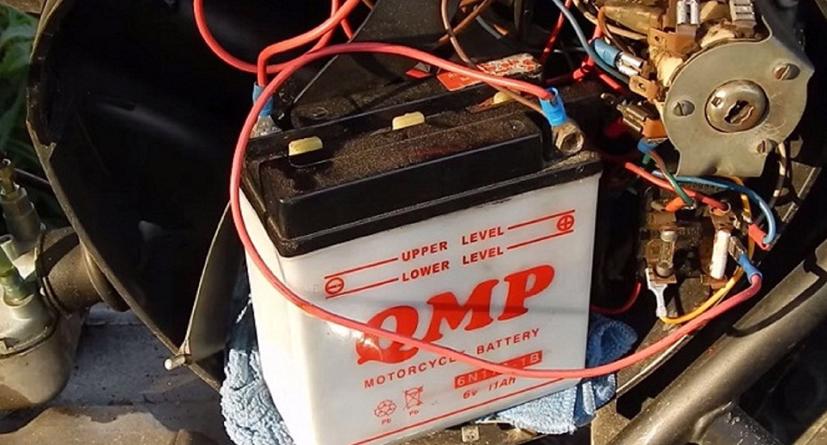 Ắc quy xe &#244; t&#244; bị cạn nguồn l&#224; do đ&#226;u? - Ảnh 1