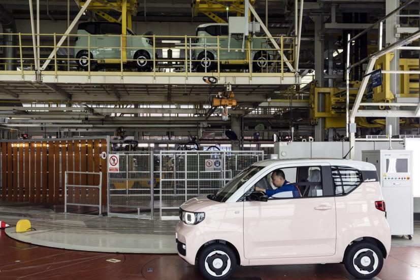 Trung Quốc &quot;siết&quot; quản l&#253; c&#225;c c&#244;ng ty xe điện - Ảnh 1