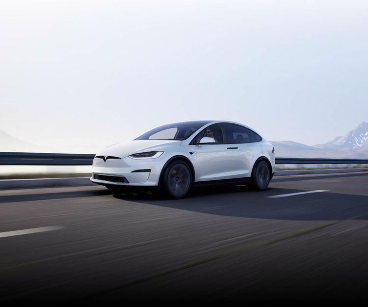 V&#236; sao xe điện của Tesla được đ&#225;nh gi&#225; cao hơn c&#225;c đối thủ? - Ảnh 1