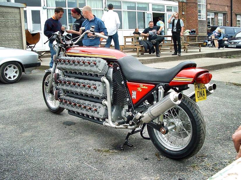 Cận cảnh &quot;qu&#225;i vật&quot; m&#244; t&#244;… 48 xi lanh - Ảnh 1