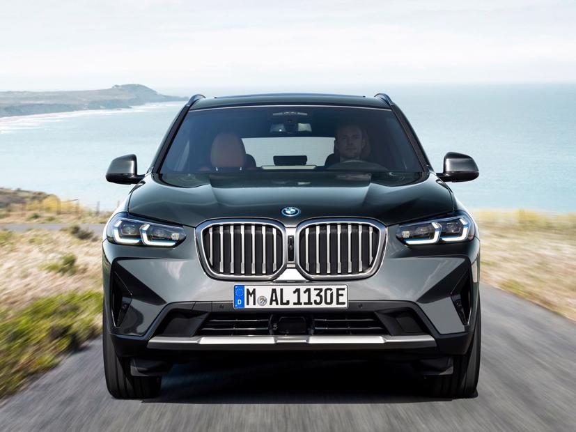 Doanh số bán hàng quý 2/2021 của BMW đã vượt đối thủ cạnh tranh Mercedes-Benz 14.171 chiếc, dẫn đầu doanh số xe sang tại Mỹ.