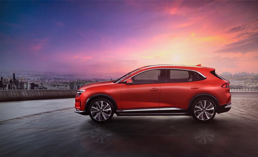 Gần 10.000 đơn hàng online kể từ khi VinFast công bố mở bán mẫu ô tô điện VF e34 từ tháng 3/2021.