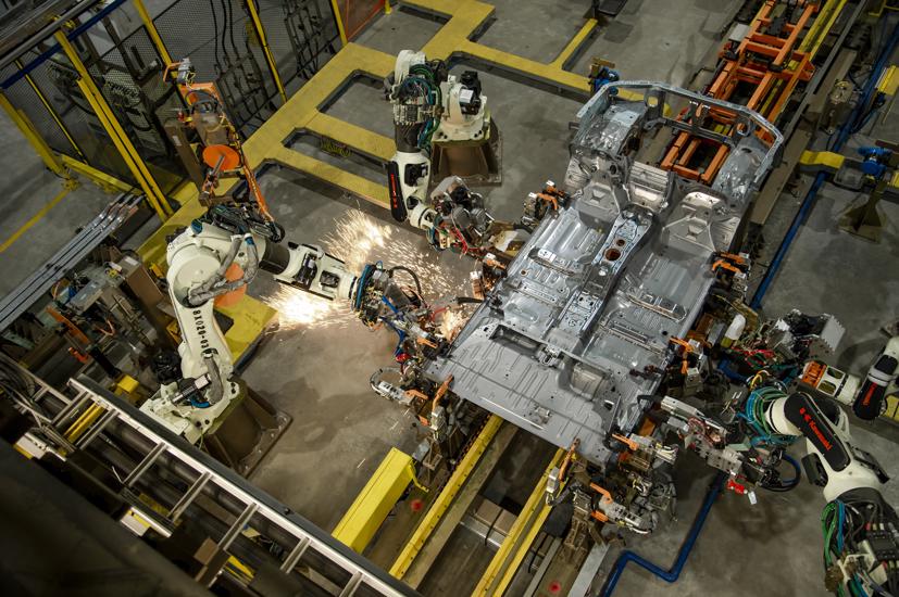 Xưởng hàn đạt mức tự động hóa đến 90% tại nhà máy Ford Hải Dương