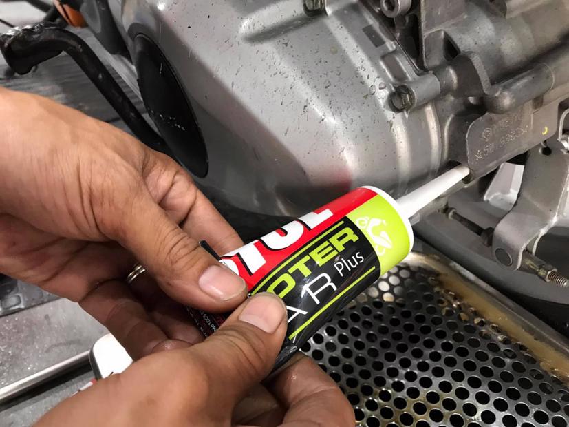 Nhớt hộp số xe tay ga bao l&#226;u th&#236; n&#234;n thay? - Ảnh 1