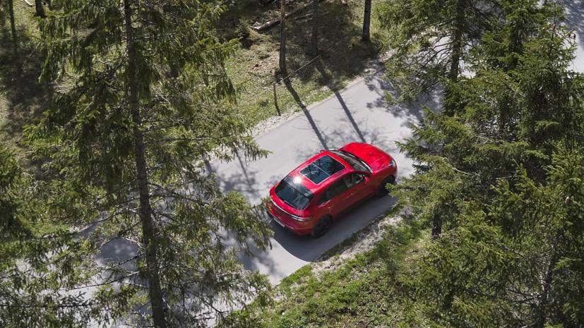 Chi tiết thông số kỹ thuật và giá của Porsche Macan 2022 - Ảnh 7