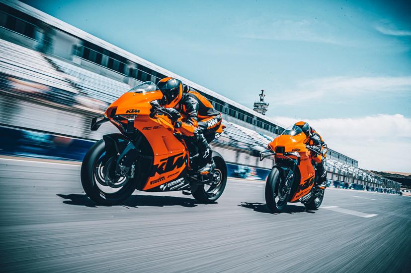 2021 KTM RC 8C bản giới hạn ra mắt: Động cơ k&#233;p LC8c, 128 m&#227; lực - Ảnh 1