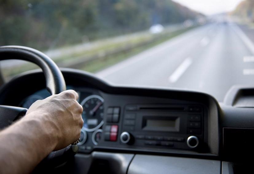 Kh&#250;c xạ &#225;nh s&#225;ng khi l&#225;i xe l&#224; g&#236;? - Ảnh 1