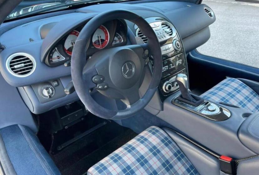 Cận cảnh Mercedes-Benz SLR McLaren 722 MSO gi&#225; hơn 3 triệu USD - Ảnh 2