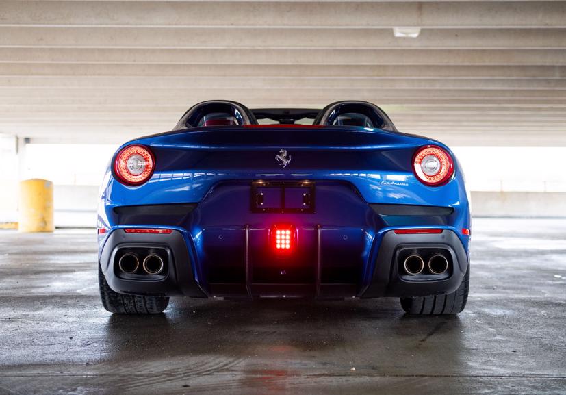 Cận cảnh Ferrari V12 F60 si&#234;u hiếm - Ảnh 9