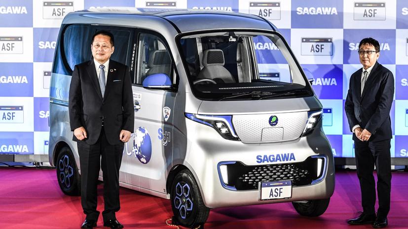 Hãng chuyển phát nhanh Sagawa Express công bố một mẫu xe điện mini vào tháng 4 tại Tokyo. Công ty đã chuyển sang một nhà sản xuất Trung Quốc để sản xuất xe tải giao hàng. Ảnh: Kosuke Imamura/Nikkei