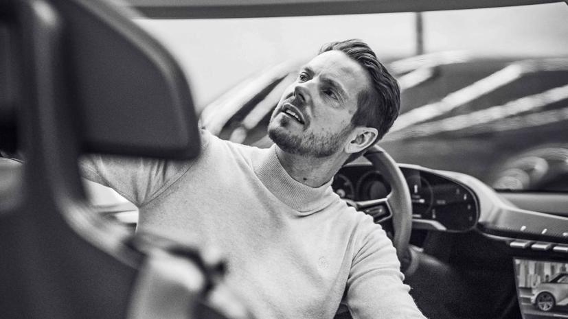 Porsche tung thiết kế nội thất mẫu xe van điện Vision Renndienst tương lai - Ảnh 2