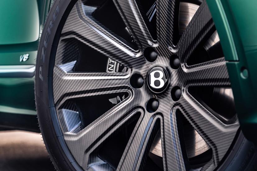 Bentley tr&#236;nh l&#224;ng b&#225;nh xe sợi carbon 22 inch cho Bentayga - Ảnh 2