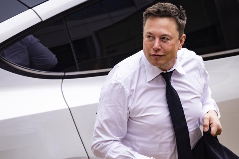Elon Musk nói nhà sản xuất ô tô Mỹ có thể gặp khó khăn trong việc theo kịp thị phần xe điện của Tesla.