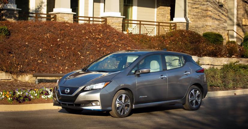 Nissan Leaf vừa được nhà sản xuất Nhật Bản giảm giá, trở thành mẫu xe điện có giá bán rẻ nhất tại Mỹ