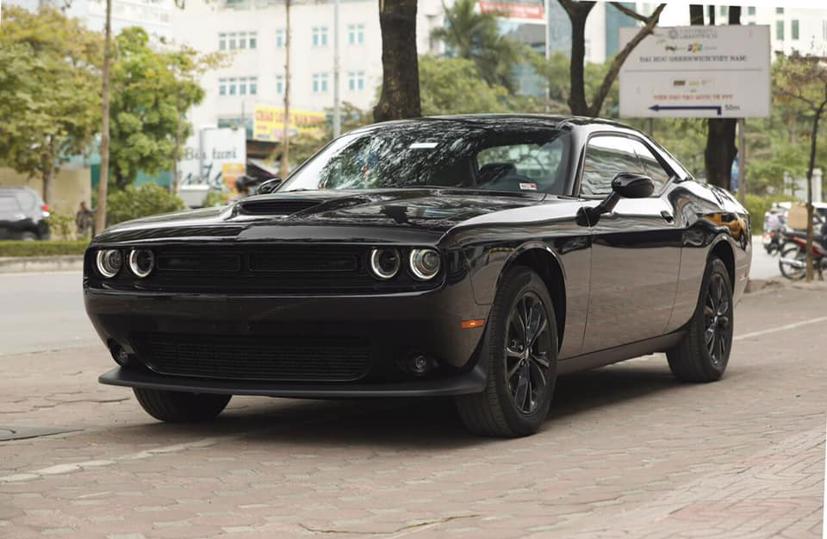 Dodge Challenger - cái tên nổi lên gần đây trong giới chơi xe cơ bắp Mỹ tại Việt Nam