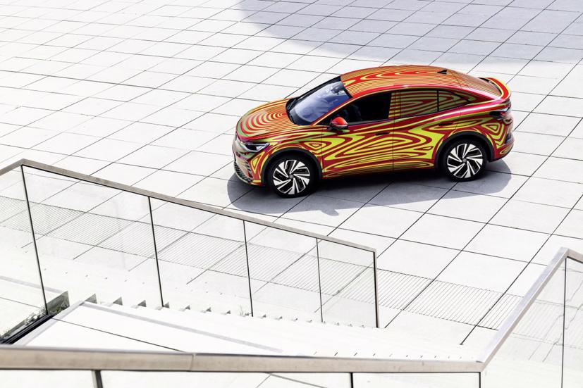 Volkswagen ID.5 GTX concept ho&#224;n to&#224;n chạy điện sắp ra mắt tại Munich - Ảnh 5
