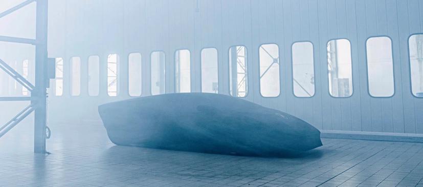 Trên trang web chính thức của mình, Lamborghini vừa tung video giới thiệu hình ảnh mẫu xe mới đồng thời nhấn mạnh thông điệp "tương lai là di sản của chúng tôi".