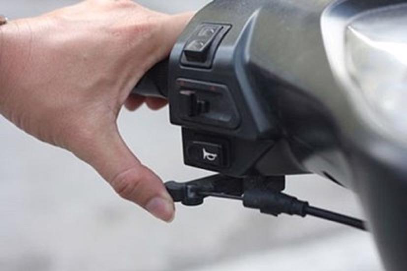 4 sự cố khiến xe m&#225;y bị trượt đề - Ảnh 1